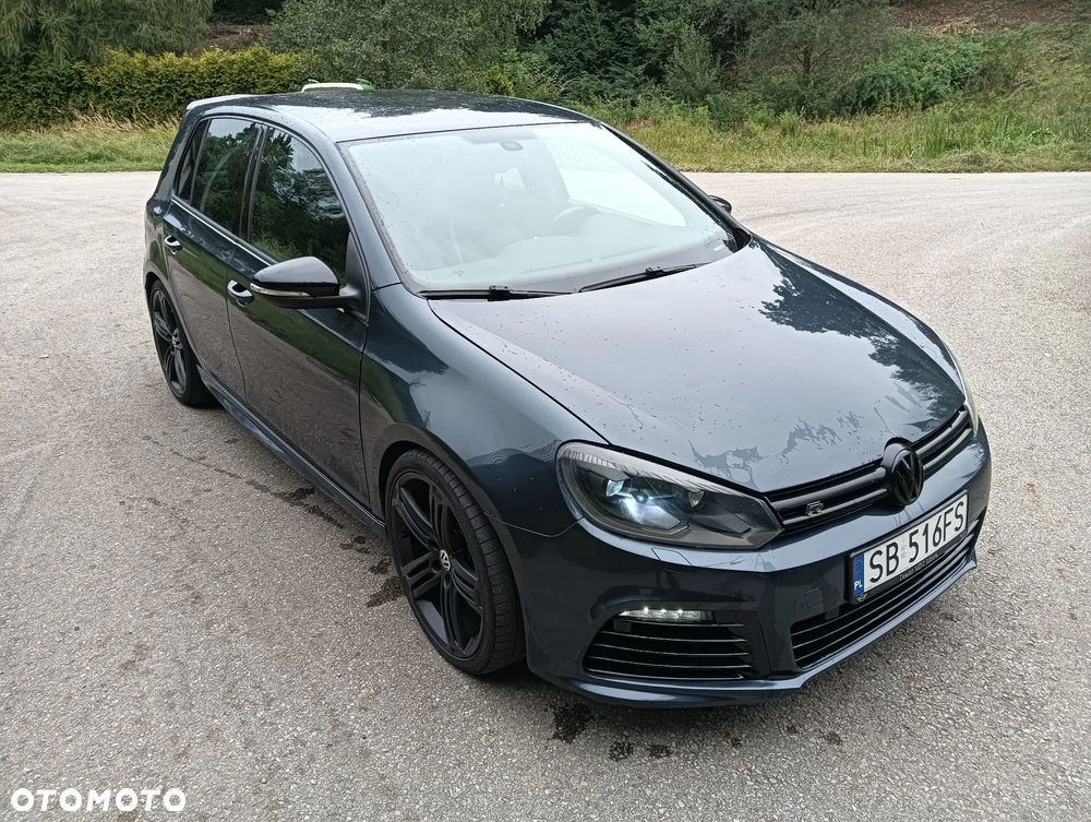 Volkswagen Golf - 1