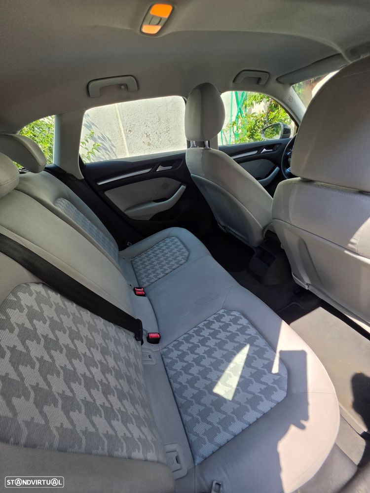 Audi A3 Sportback 1.6 TDI Attraction - 13