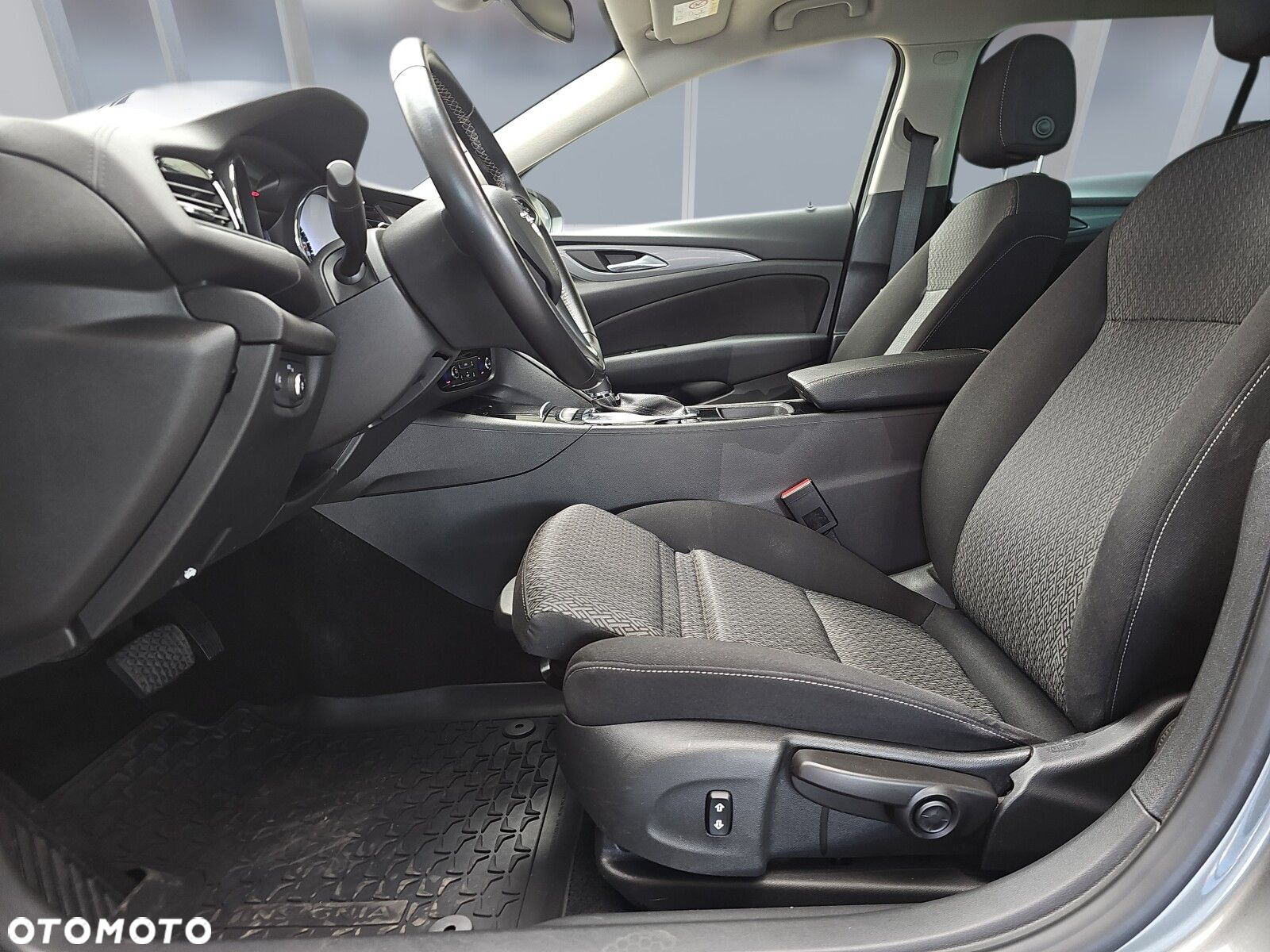 Opel Insignia 2.0 CDTI Enjoy S&S - 22
