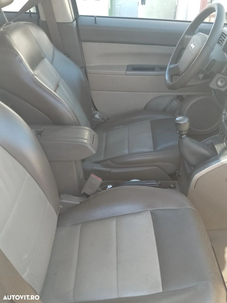 Jeep Compass - 2