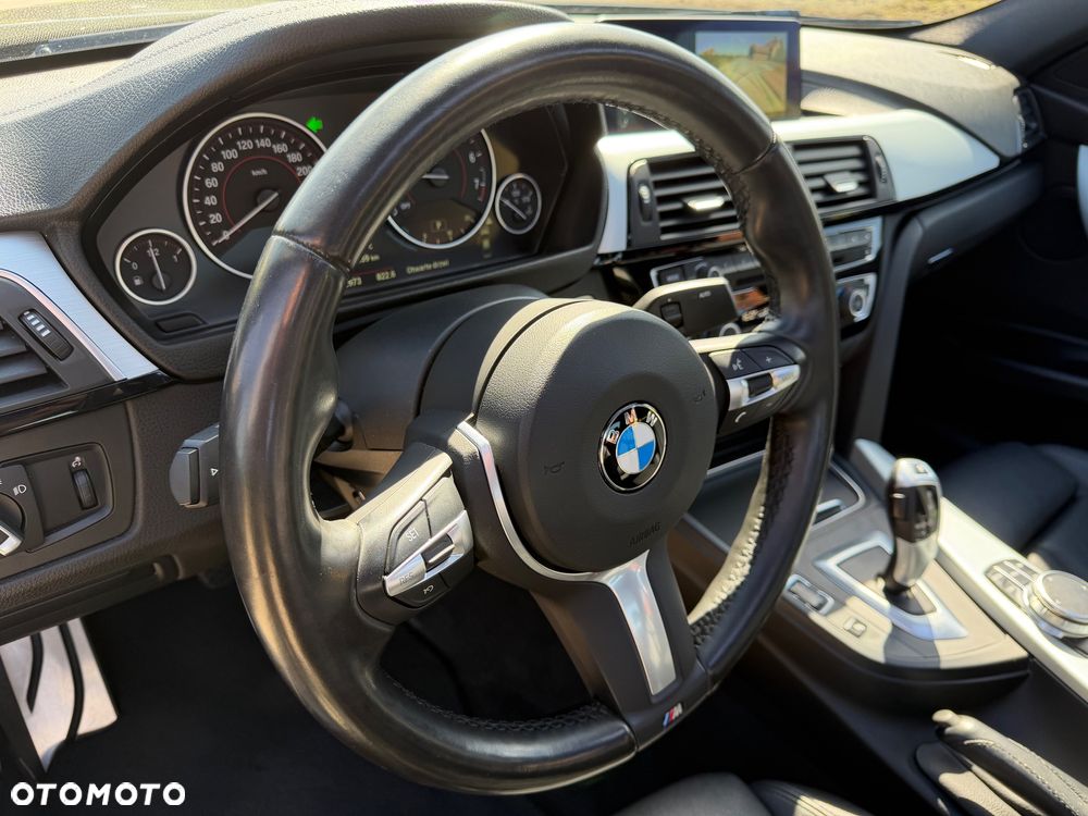 BMW Seria 3 330i xDrive Edition M Sport Shadow - 14
