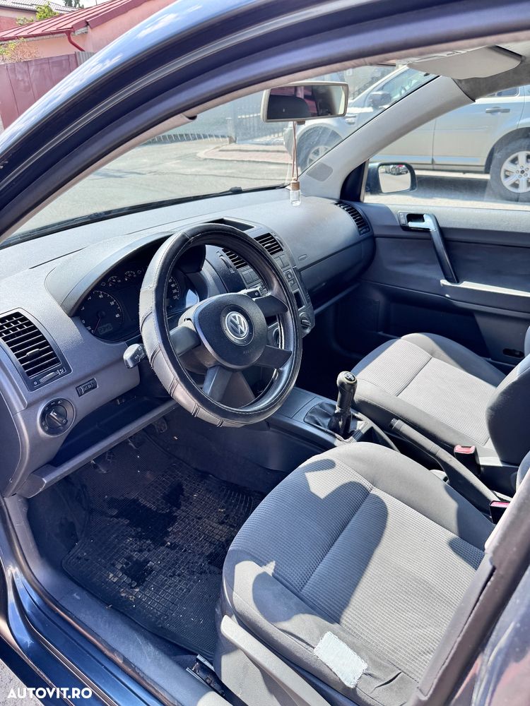 Volkswagen Polo - 8