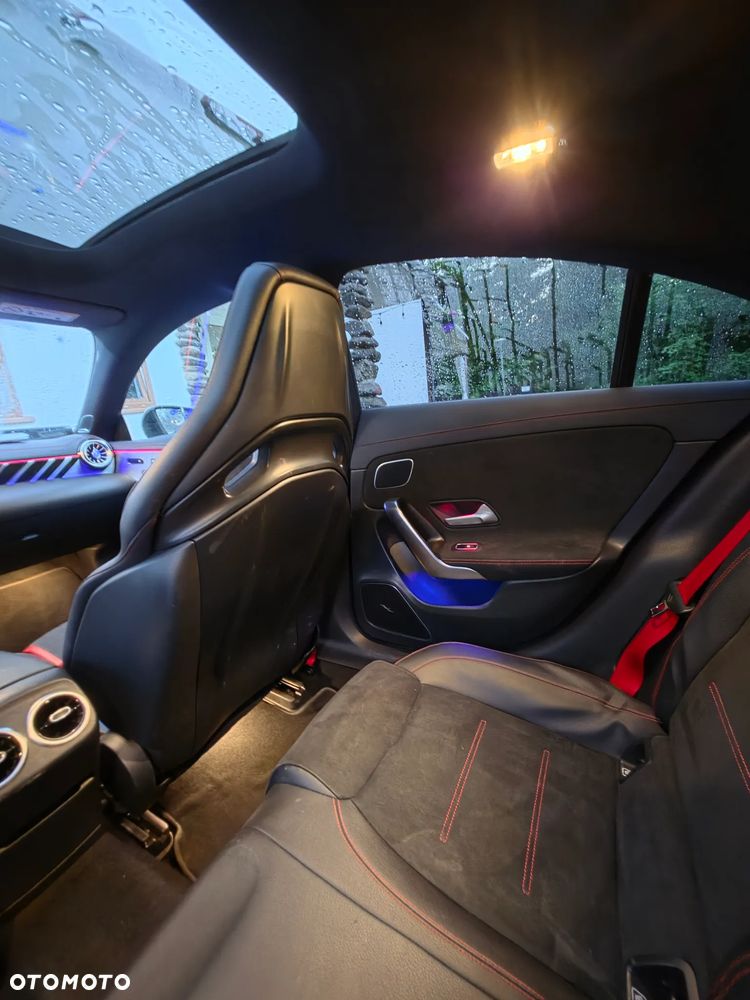 Mercedes-Benz CLA - 9