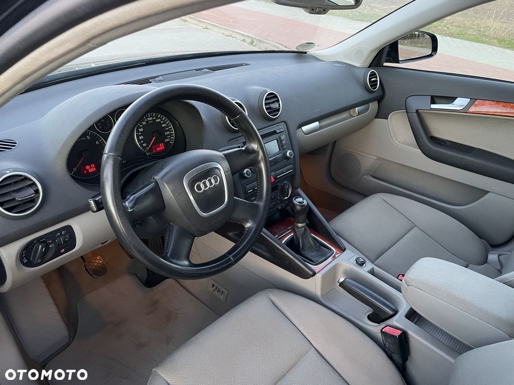 Audi A3 Sportback - 16