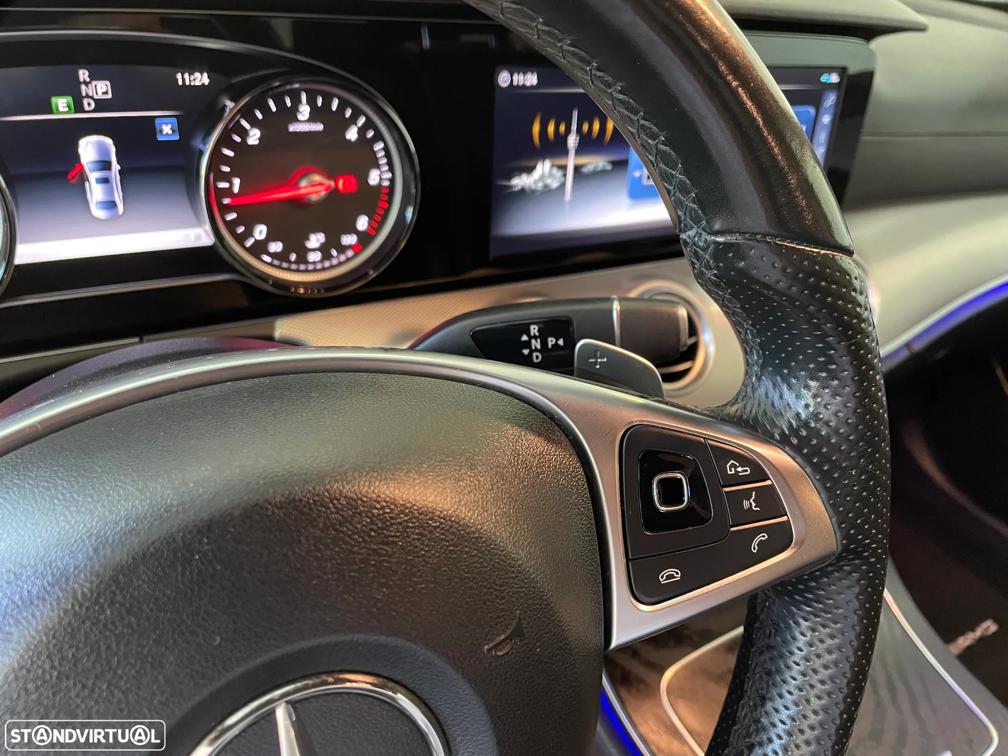 Mercedes-Benz E 220 d AMG - 14
