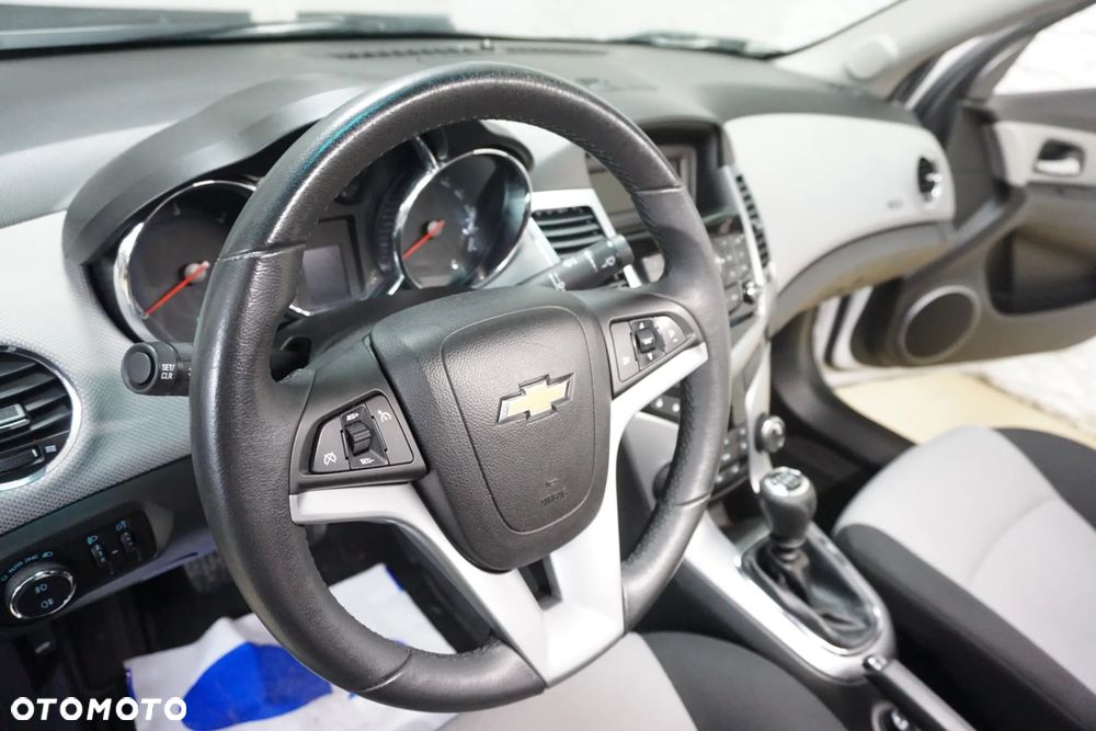 Chevrolet Cruze 2.0 D LT+ - 19