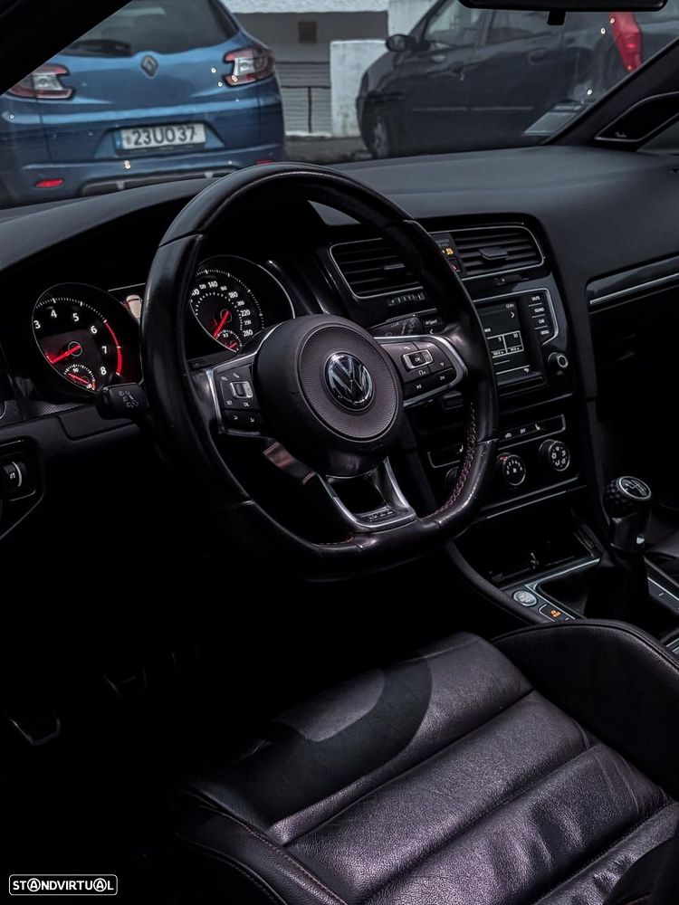 VW Golf 2.0 TSi GTi - 16
