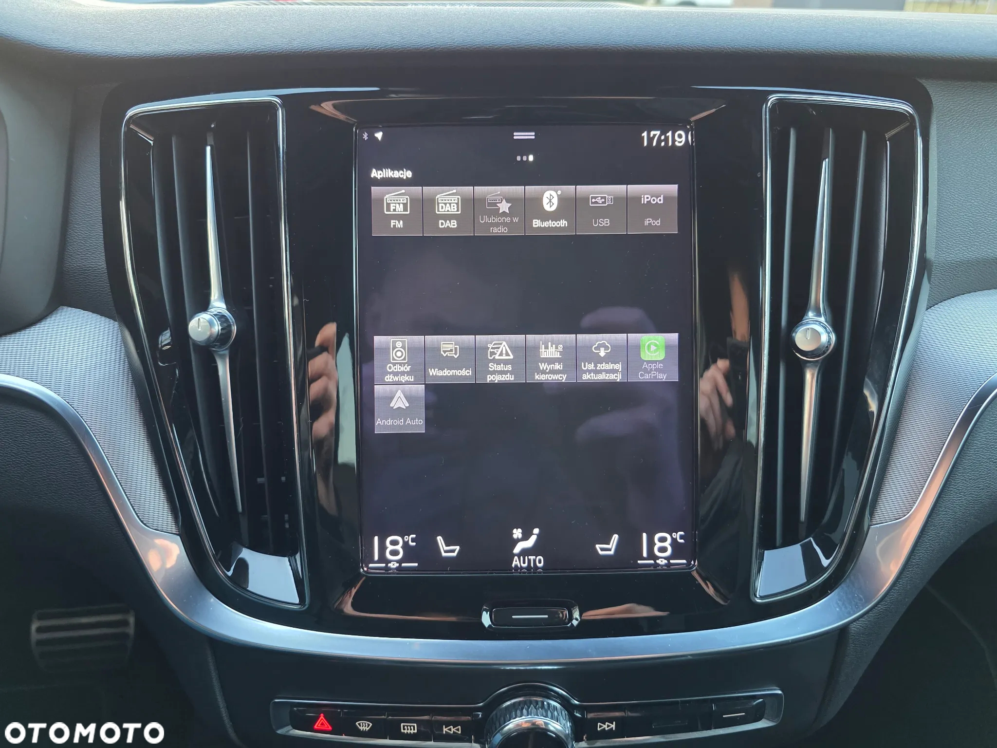 Volvo V60 T6 AWD Recharge Geartronic RDesign - 28