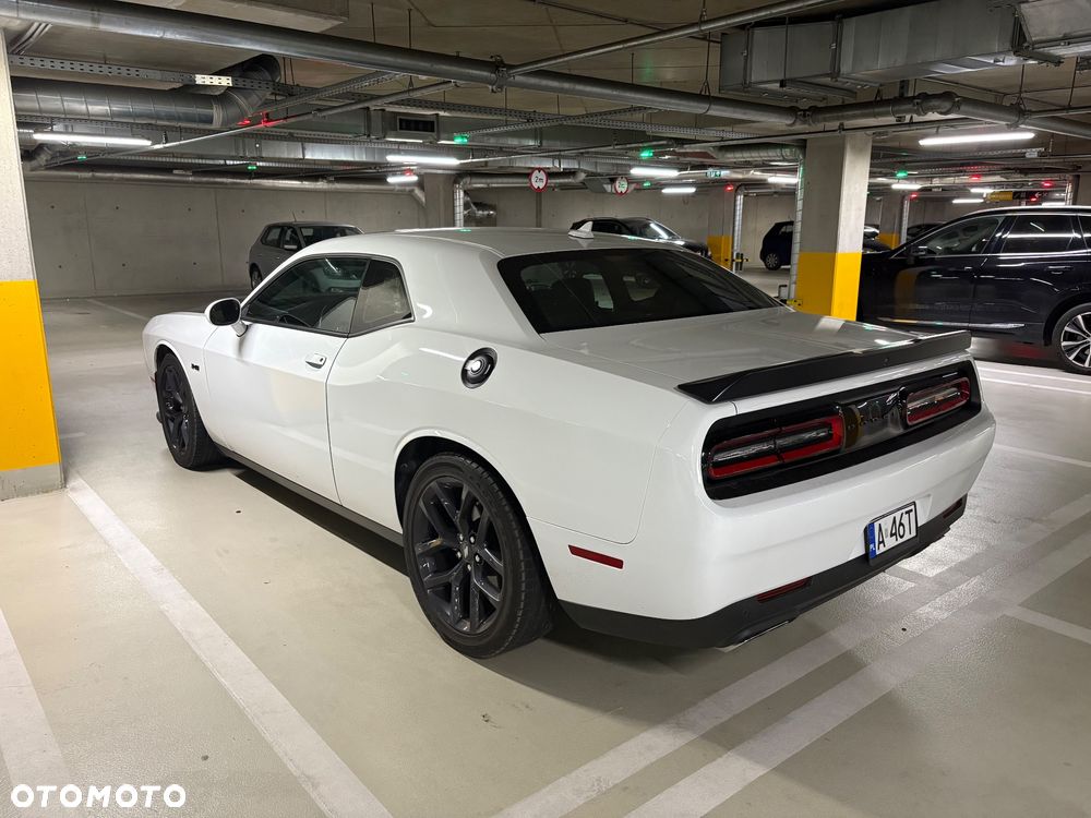 Dodge Challenger 5.7 R/T - 7