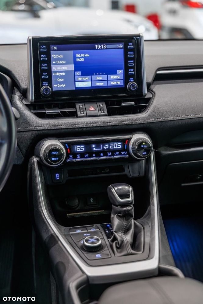 Toyota RAV4 - 23