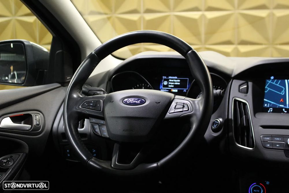 Ford Focus SW 1.5 TDCi Titanium DPS - 20