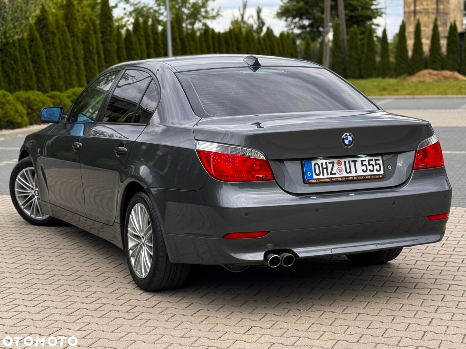 BMW Seria 5 545i - 16