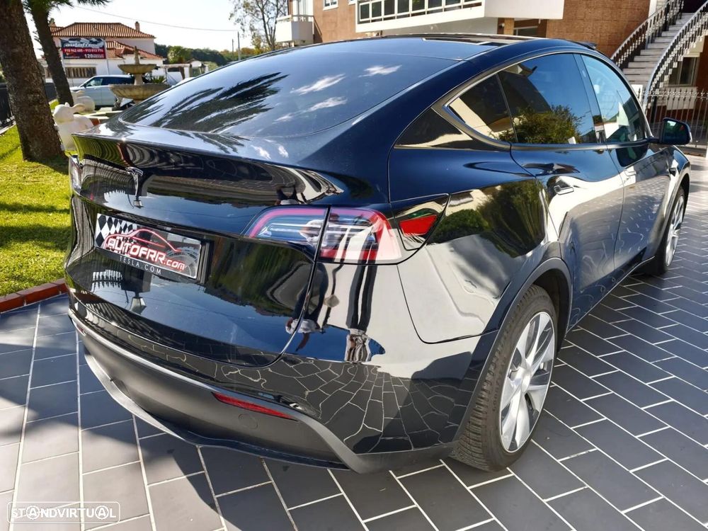 Tesla Model Y RWD - 30
