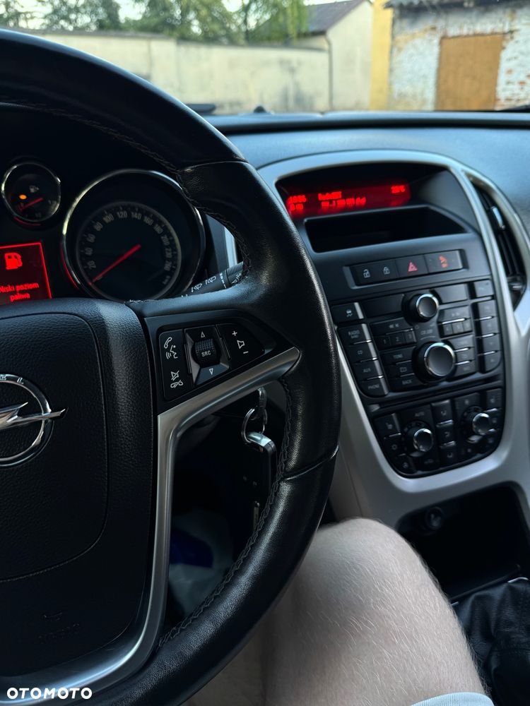 Opel Astra 1.4 T Cosmo - 34