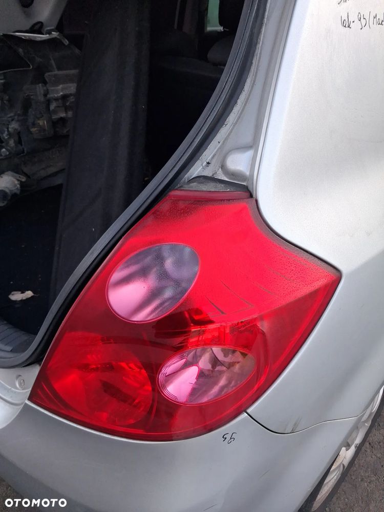 Kia ceed 06 9s lampa prawy tyl - 2