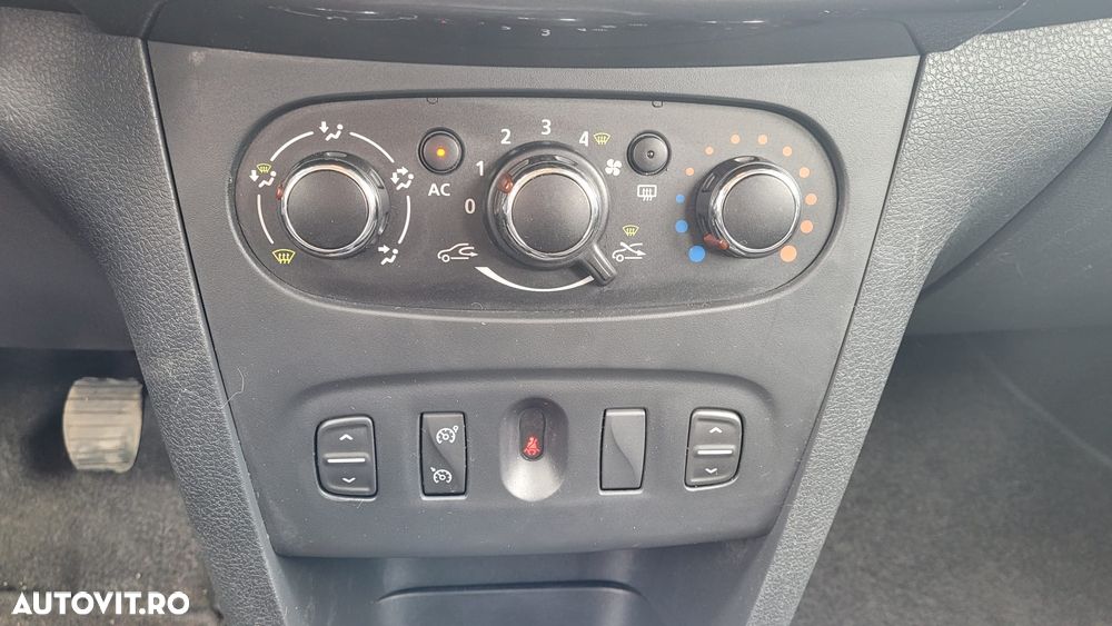 Dacia Sandero TCe 90 Laureate - 9