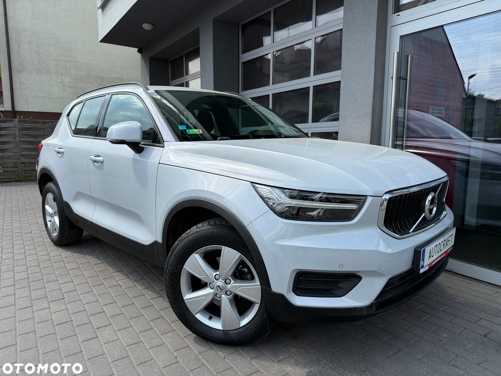 Volvo XC 40 T3 Momentum Pro - 21
