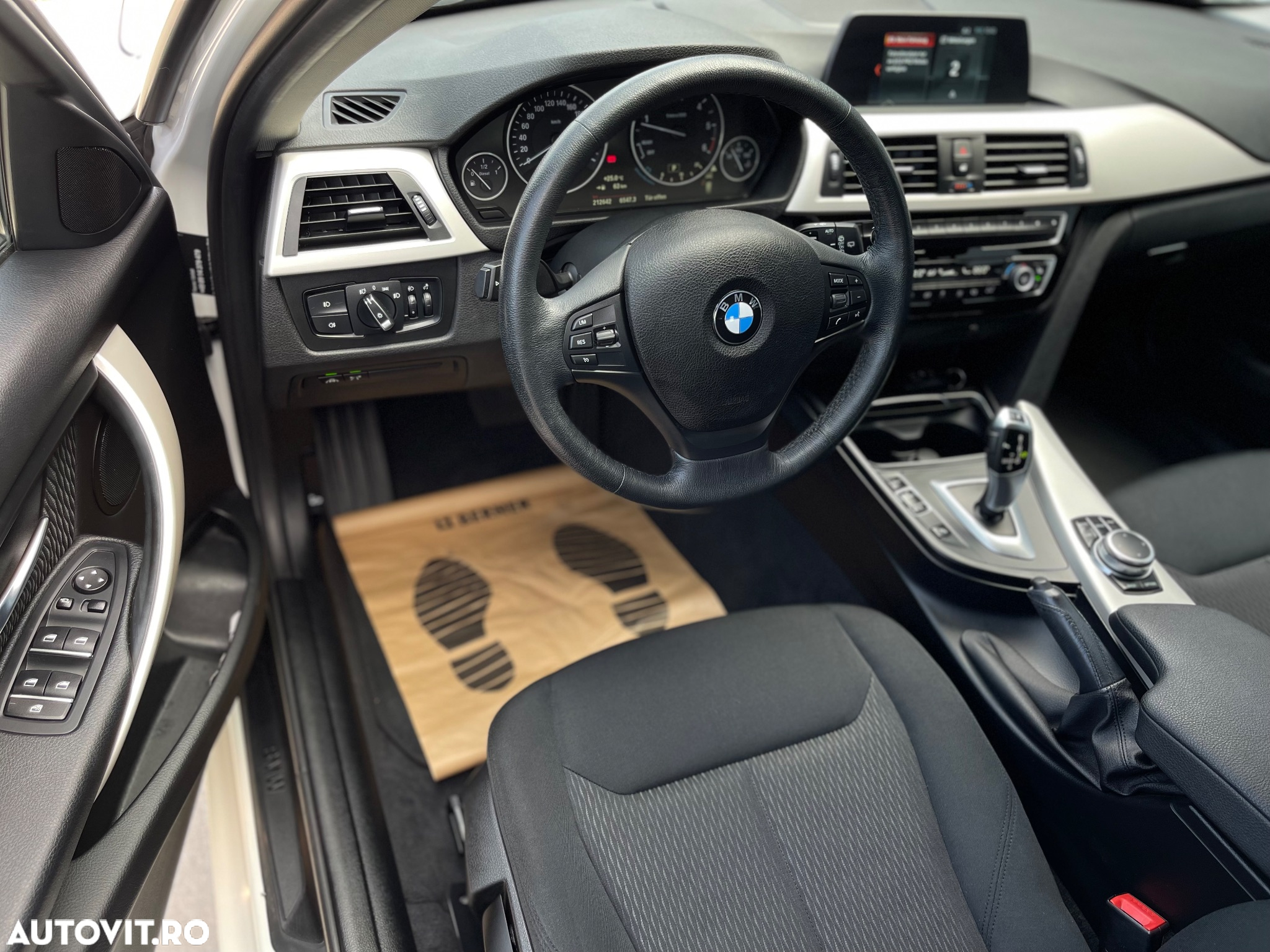 BMW Seria 3 318d Touring Aut. Advantage - 9