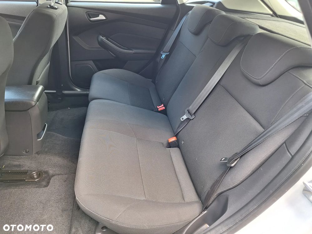 Ford Focus - 25