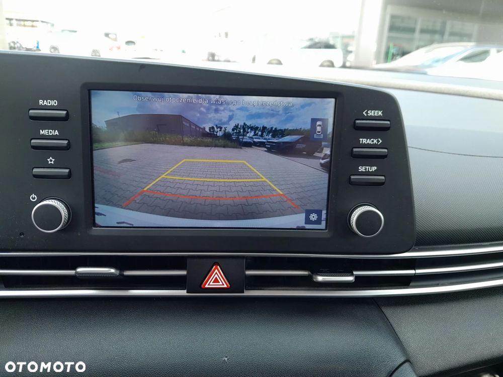 Hyundai Elantra 1.6 Modern - 21