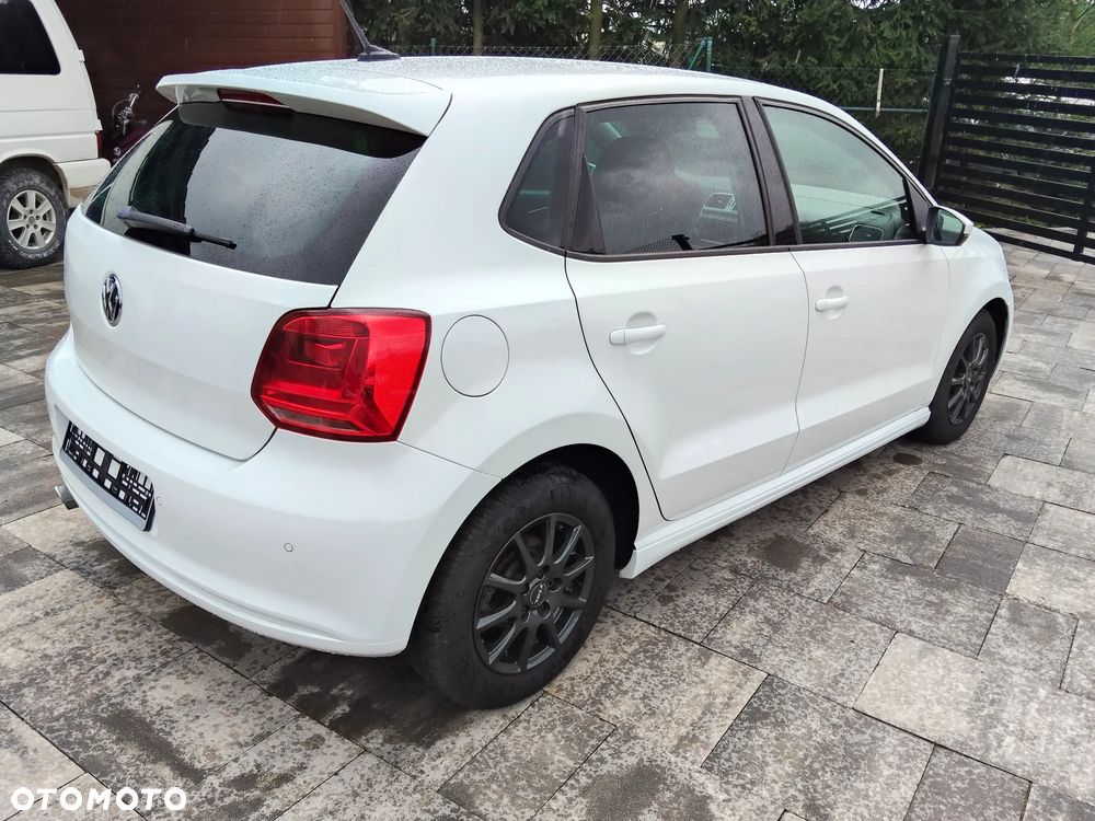 Volkswagen Polo 1.4 TDI Blue Motion Technology DSG Allstar - 3