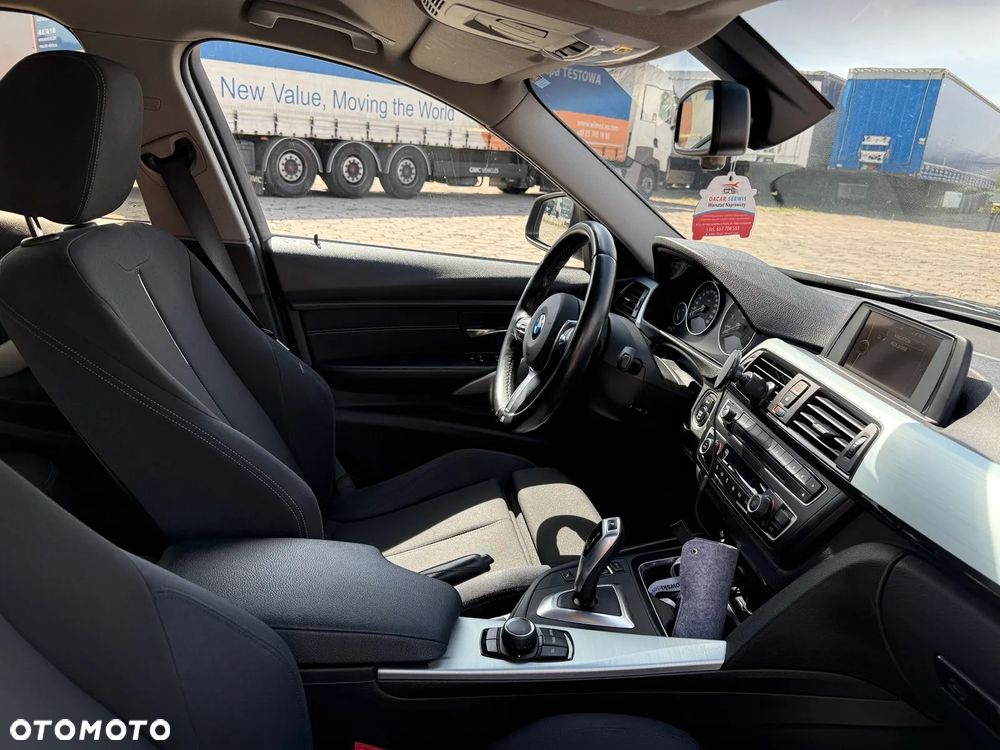 BMW Seria 3 - 18