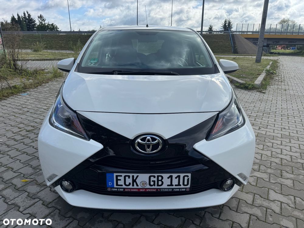 Toyota Aygo x-play - 2