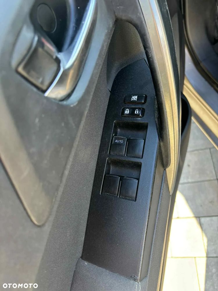 Toyota Auris 1.4 D-4D Premium - 7