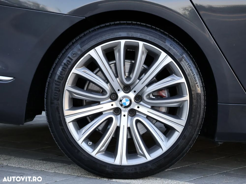 BMW Seria 7 730d - 24
