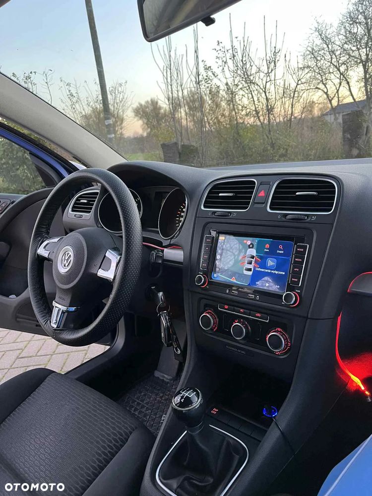 Volkswagen Golf 1.6 TDI DPF MATCH - 14