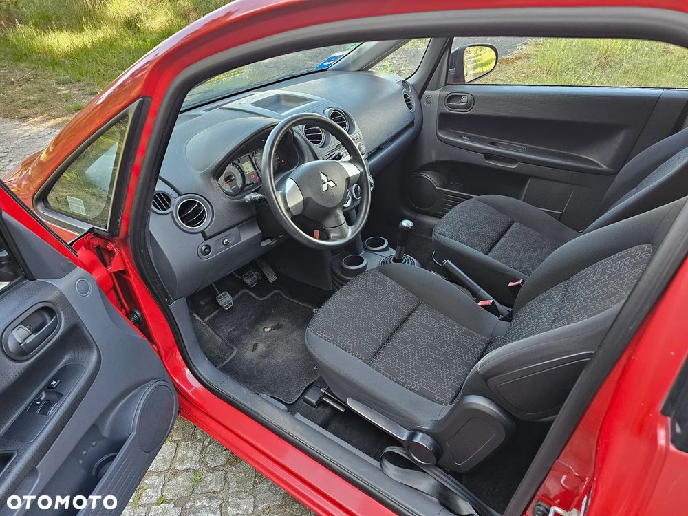 Mitsubishi Colt 1.1 - 11