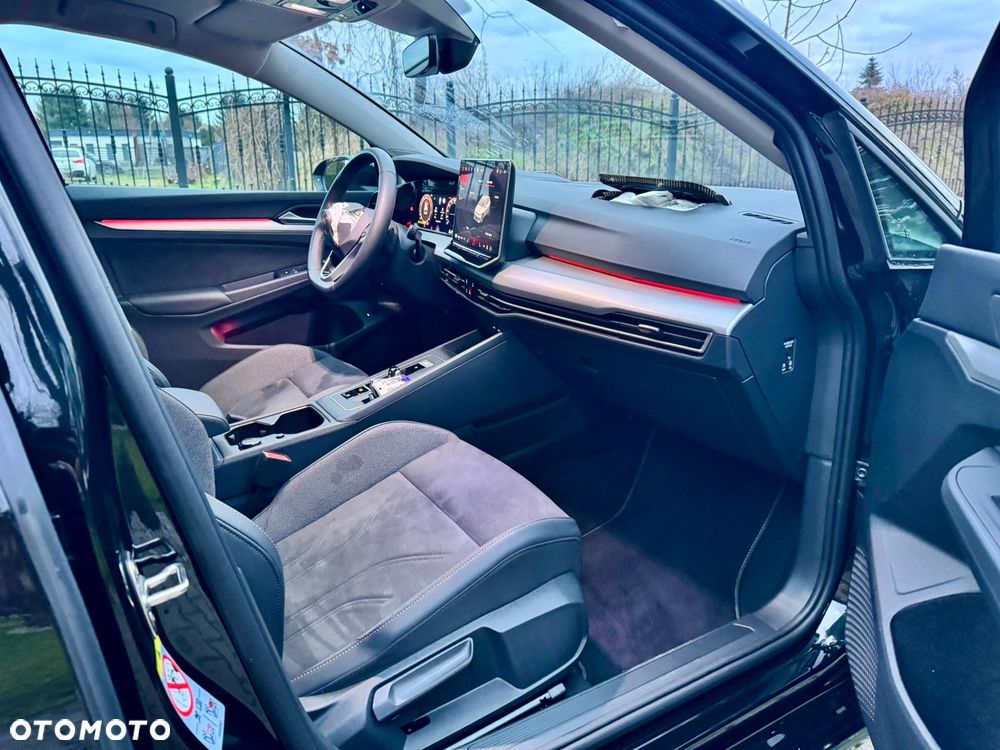 Volkswagen Golf Variant 1.5 eTSI OPF DSG Life - 24