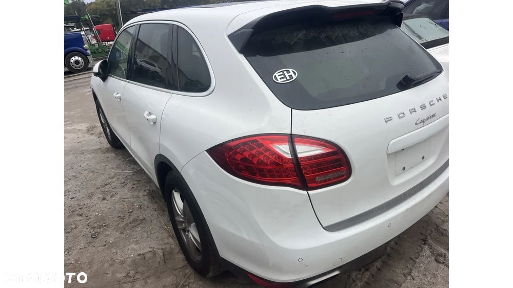 Porsche Cayenne - 3