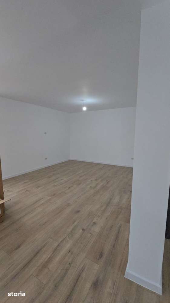 CASA P+1 BRADU 600 MP, TEREN, LA 3 KM DE ORASUL PITESTI - Imagine principală: 5/8