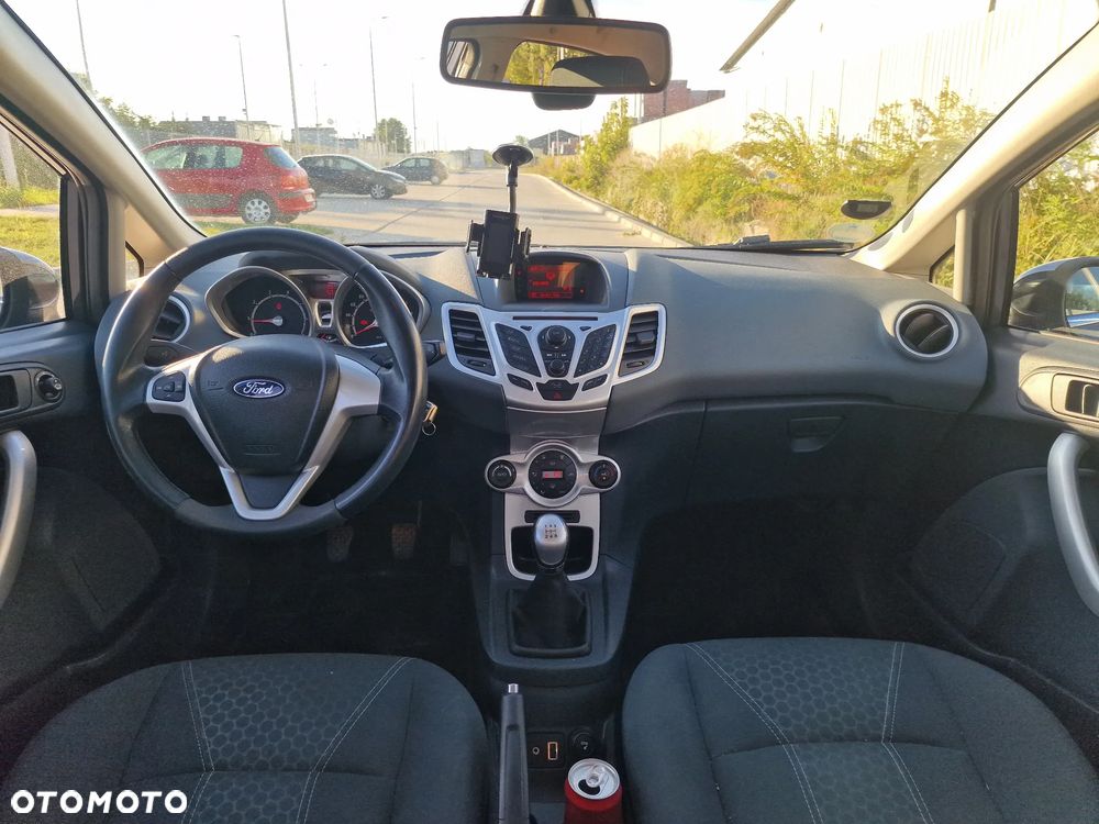 Ford Fiesta - 10