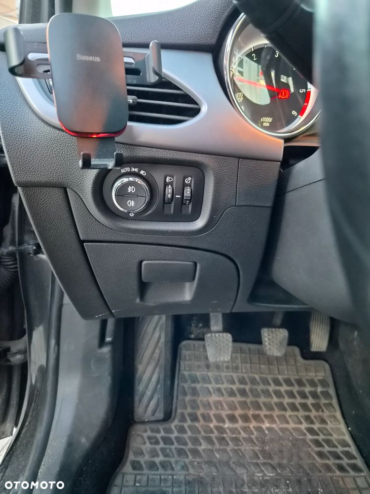 Opel Astra - 8