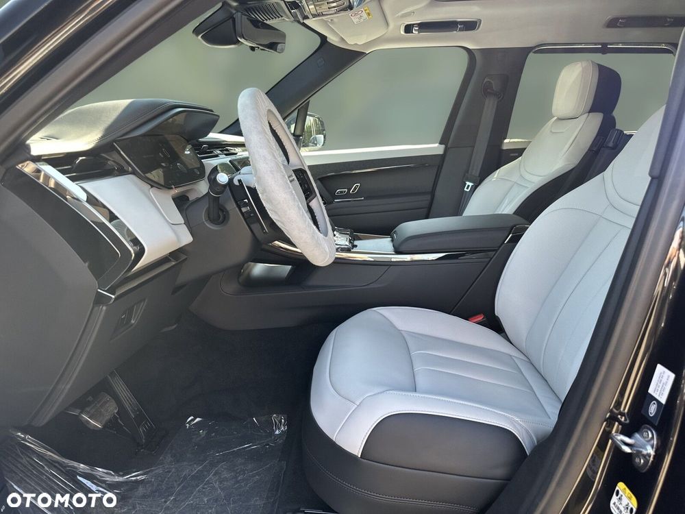 Land Rover Range Rover Sport - 11