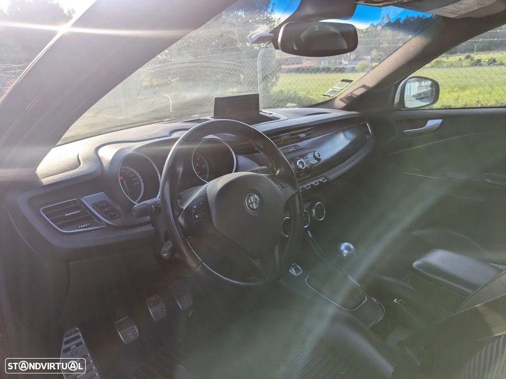 Alfa Romeo Giulietta - 2