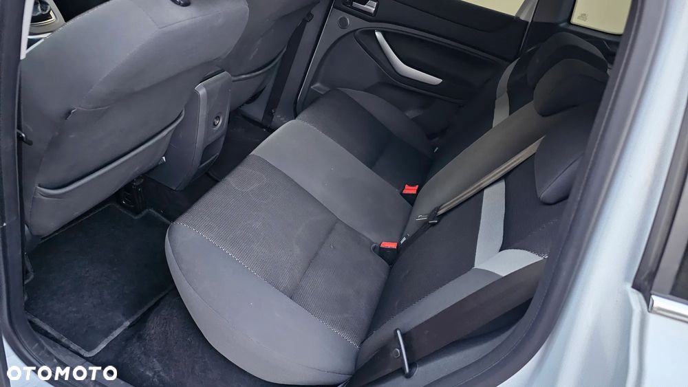 Ford Kuga 2.0 TDCi 2x4 Trend - 30