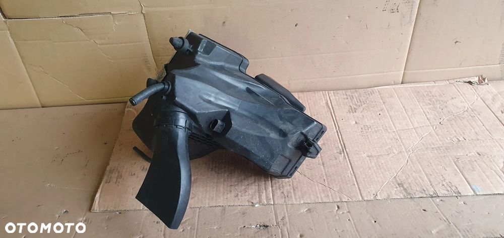 Obudowa filtra powietrza Audi A4 B8 Lift 2.0 TDI 8K0133835BM - 6