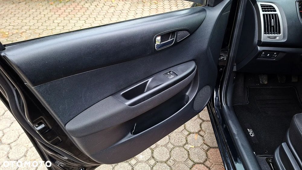 Hyundai i20 1.2 Intro Edition - 30