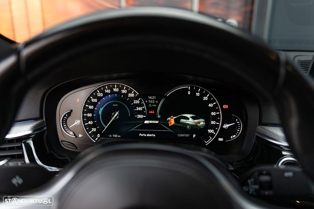 BMW 530 e iPerformance Pack M - 16