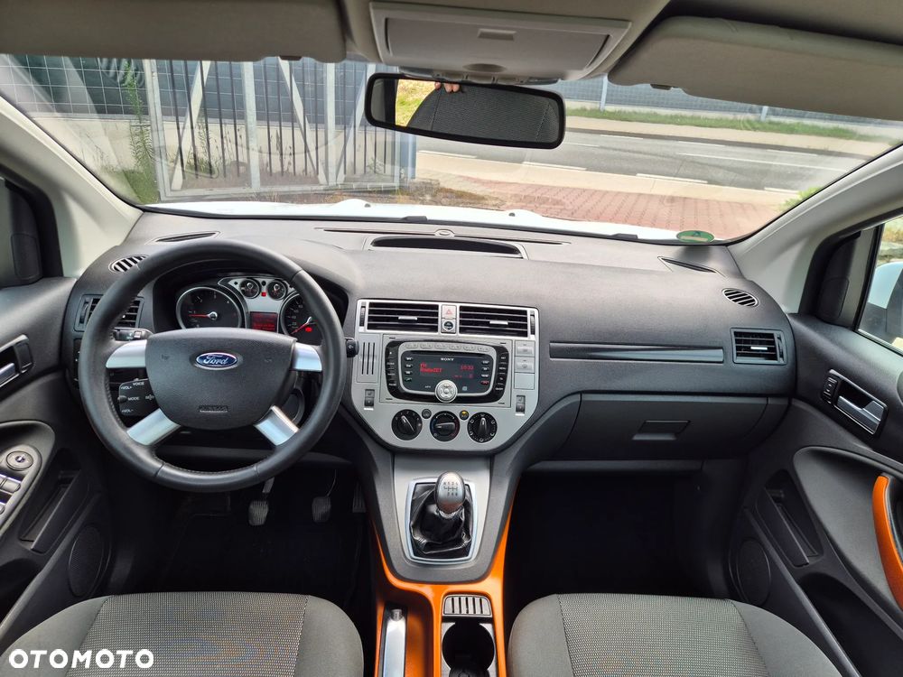 Ford Kuga 2.0 TDCi 4x4 Titanium - 8