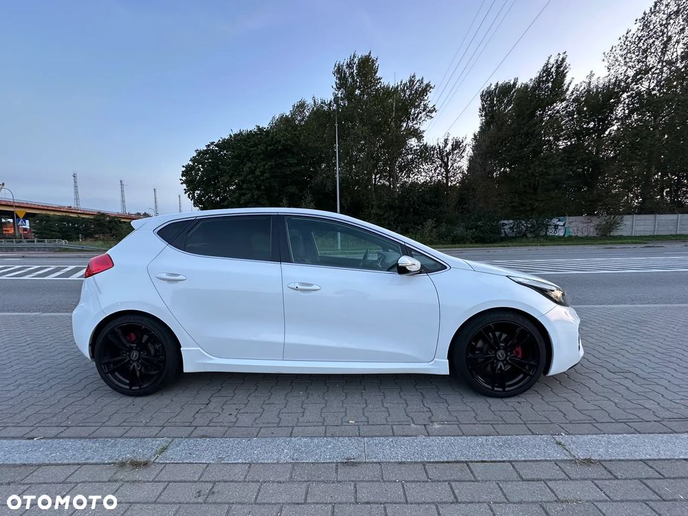 Kia Ceed Cee'd 1.6 T-GDI GT XL - 8