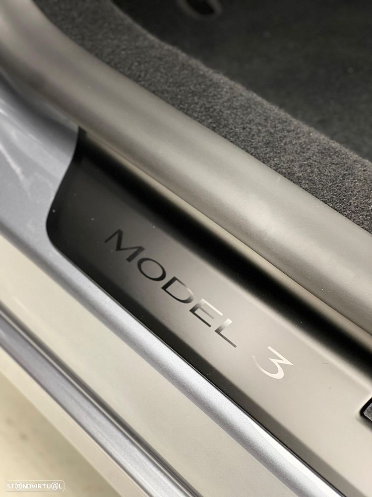Tesla Model 3 Tração Traseira Premium — fotografia 18