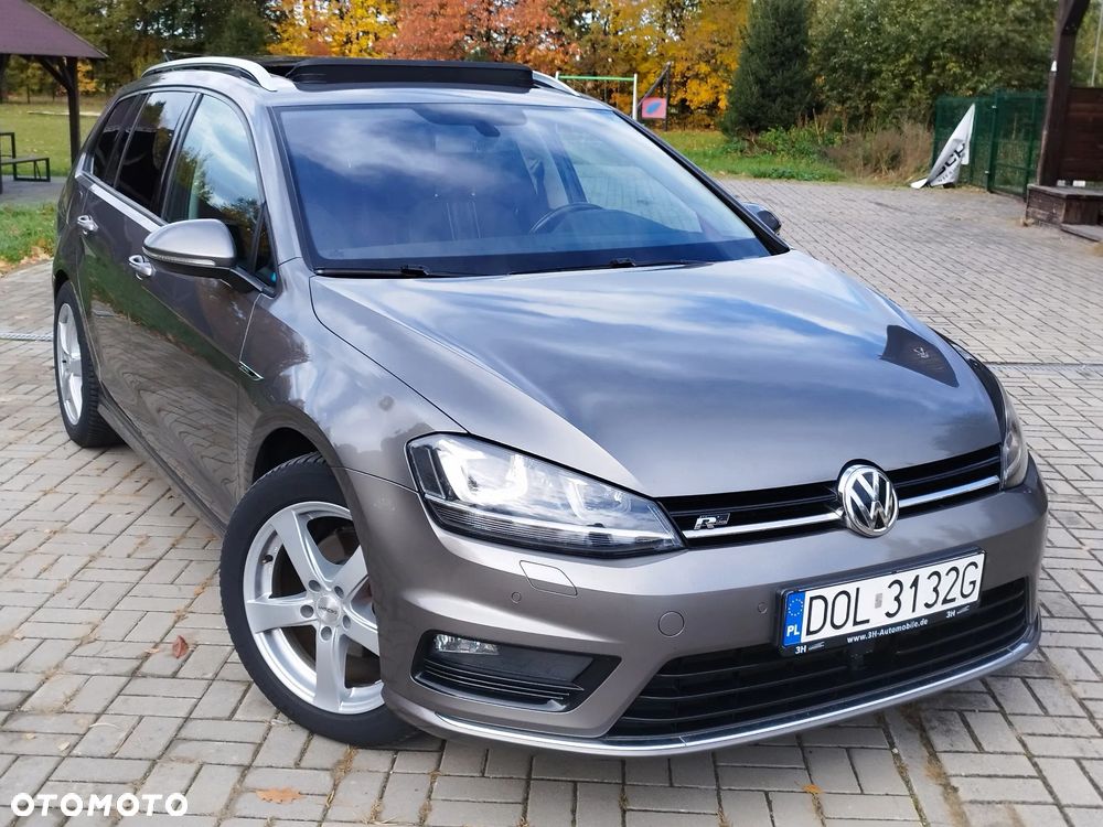 Volkswagen Golf - 1