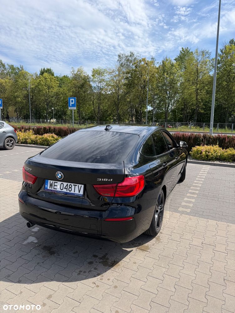 BMW Seria 3 318d Sport Line - 4