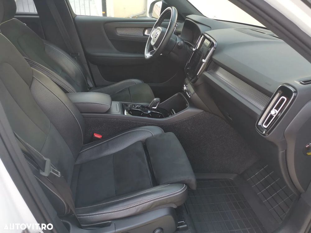 Volvo XC 40 D4 AWD R-Design - 26