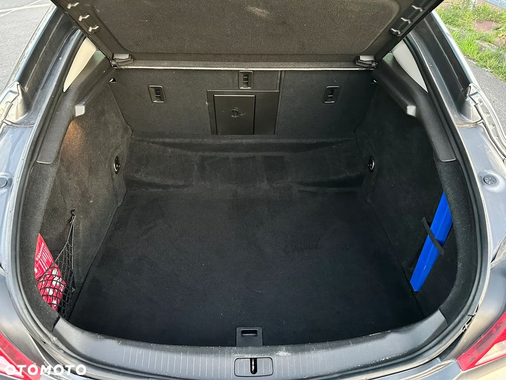 Opel Insignia 2.8 T V6 Cosmo 4x4 - 30