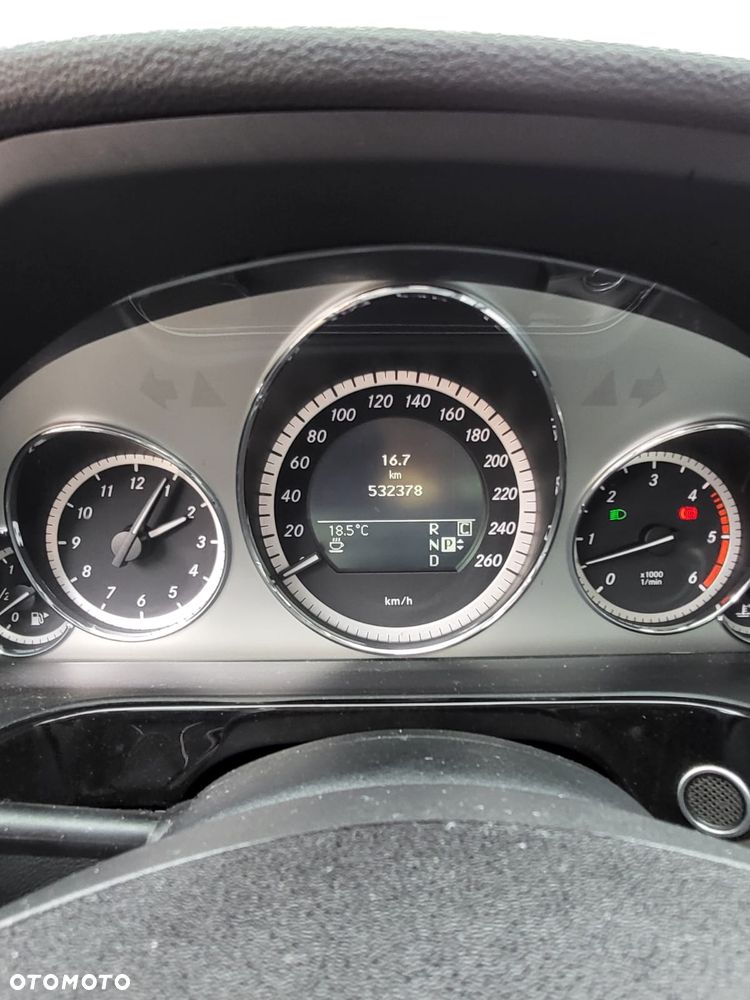Mercedes-Benz Klasa E 350 CDI 4-Matic Avantgarde - 32